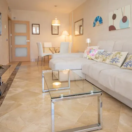 Marina Del Castillo 124 * مانيلفا
